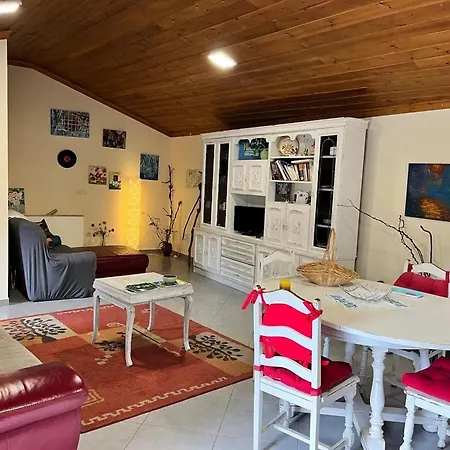 Cozy House Near Lobios, 92 M², Nature Holiday home Lobios